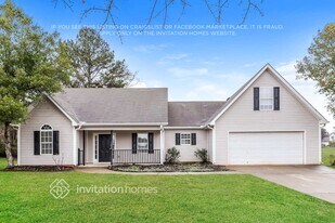 1004 Buttercup Ln in Locust Grove, GA - Building Photo