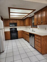 2205 W Rockwood St in Springfield, MO - Building Photo - Building Photo