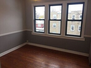 5653 N Spaulding Ave, Unit 3 in Chicago, IL - Foto de edificio - Building Photo