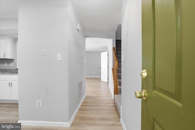 504 Autumn Wind Way in Rockville, MD - Building Photo - Building Photo