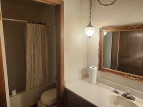 4710 Edinburgh Dr in Tyler, TX - Foto de edificio - Building Photo