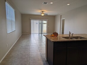 18636 N Toledo Ave in Maricopa, AZ - Foto de edificio - Building Photo