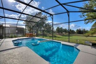1317 Pine Ridge Dr in Davenport, FL - Building Photo