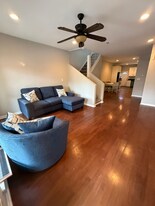 344 Ilchester Ave in Baltimore, MD - Building Photo