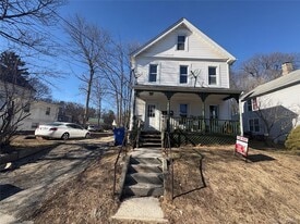 203 W Main St in Middletown, NY - Building Photo