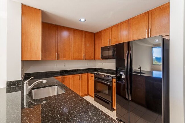 4101 Albemarle St NW, Unit 339 in Washington, DC - Building Photo - Building Photo