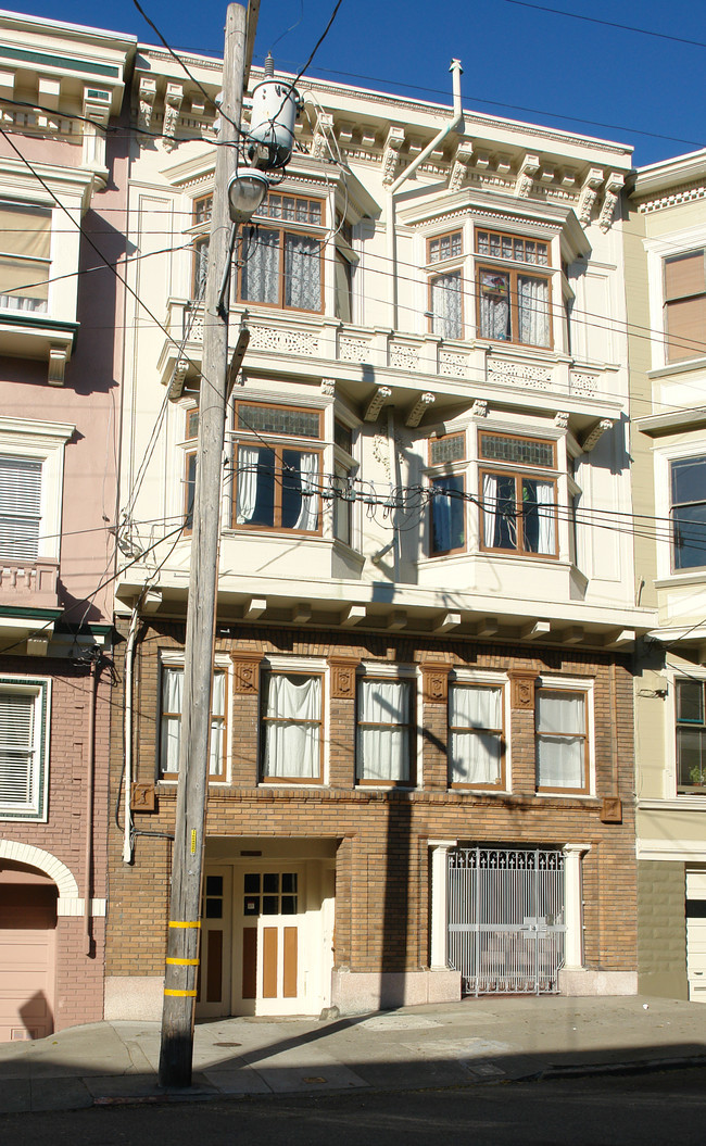 233 Clayton St in San Francisco, CA - Foto de edificio - Building Photo