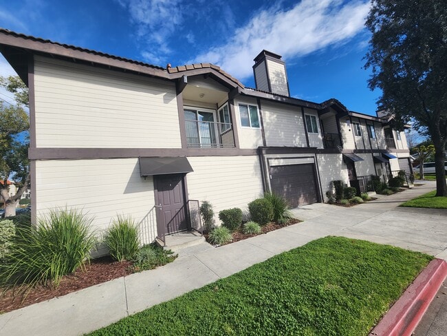 606 S Everett St, Unit B