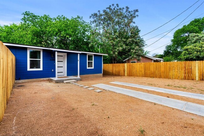 1618 Webberville Rd in Austin, TX - Building Photo - Building Photo