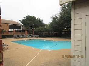 17112 Westgrove Dr in Addison, TX - Building Photo - Building Photo