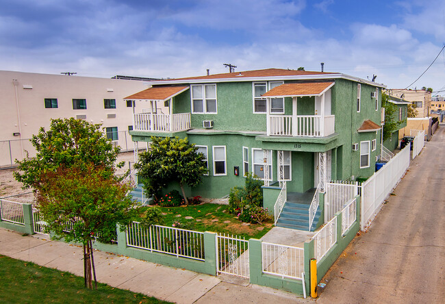 1315 S Catalina St in Los Angeles, CA - Building Photo - Building Photo