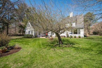 887 Bay Rd in Hamilton, MA - Building Photo - Building Photo