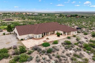 31 Running Deer Mdws in Del Rio, TX - Building Photo - Building Photo