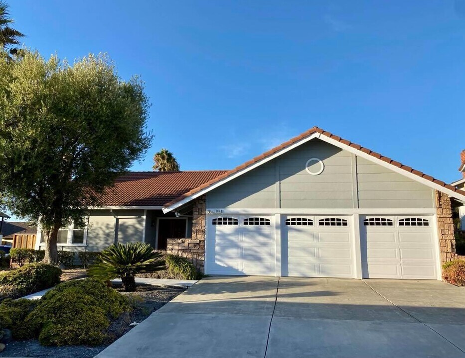 503 Glasgow Ct in Milpitas, CA - Building Photo