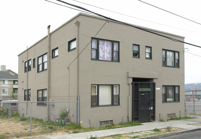 7747 International Blvd in Oakland, CA - Building Photo - Building Photo