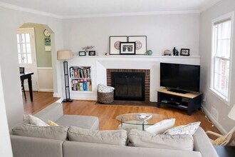 9510 Warren St in Silver Spring, MD - Building Photo - Building Photo