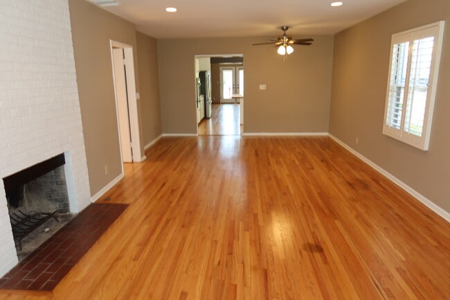 2821 Tilden Ave in Los Angeles, CA - Building Photo - Building Photo