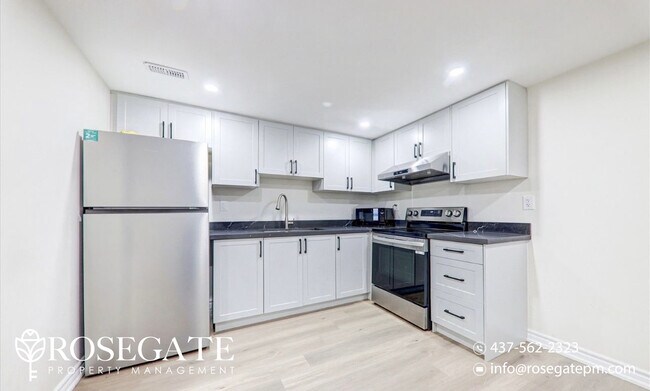 35 Darlingside Dr in Toronto, ON - Building Photo - Building Photo