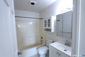 1838 Black Rock Tpke in Fairfield, CT - Building Photo - Building Photo