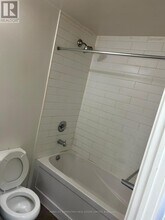 360-1360 Square One Dr in Mississauga, ON - Building Photo - Building Photo
