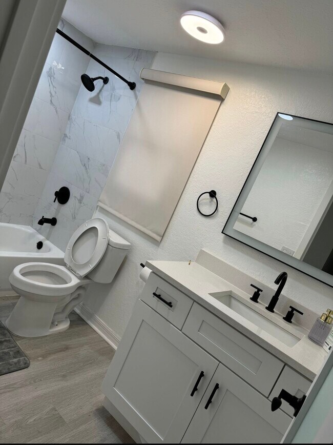 14903 Southfork Dr in Tampa, FL - Building Photo - Building Photo