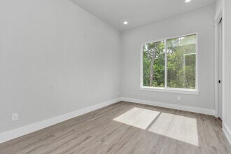 5818 Burt St in Houston, TX - Building Photo - Building Photo