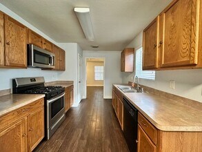 10403 Hurst Hill Ln in Houston, TX - Building Photo - Building Photo