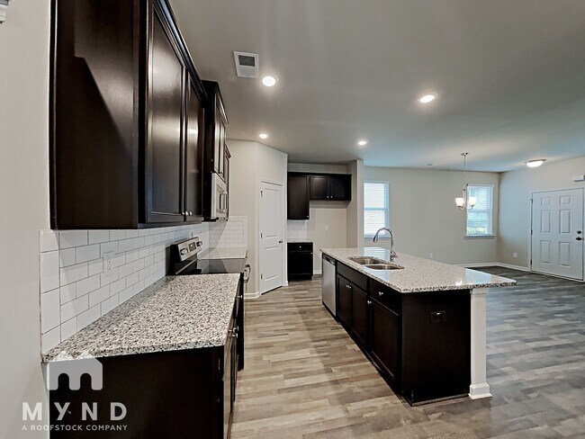 1306 Sweetbriar Cir in East Point, GA - Building Photo - Building Photo