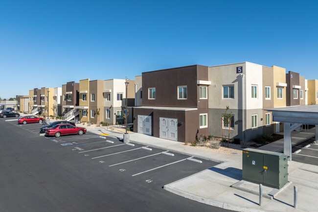 The Emerald in Lancaster, CA - Building Photo - Building Photo