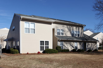 Donnell Villas in Kernersville, NC - Building Photo - Building Photo