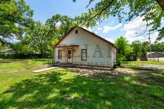 415 E Vine St in Mulvane, KS - Building Photo - Building Photo