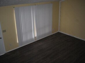 2068 Singer Way in Lithonia, GA - Building Photo - Building Photo