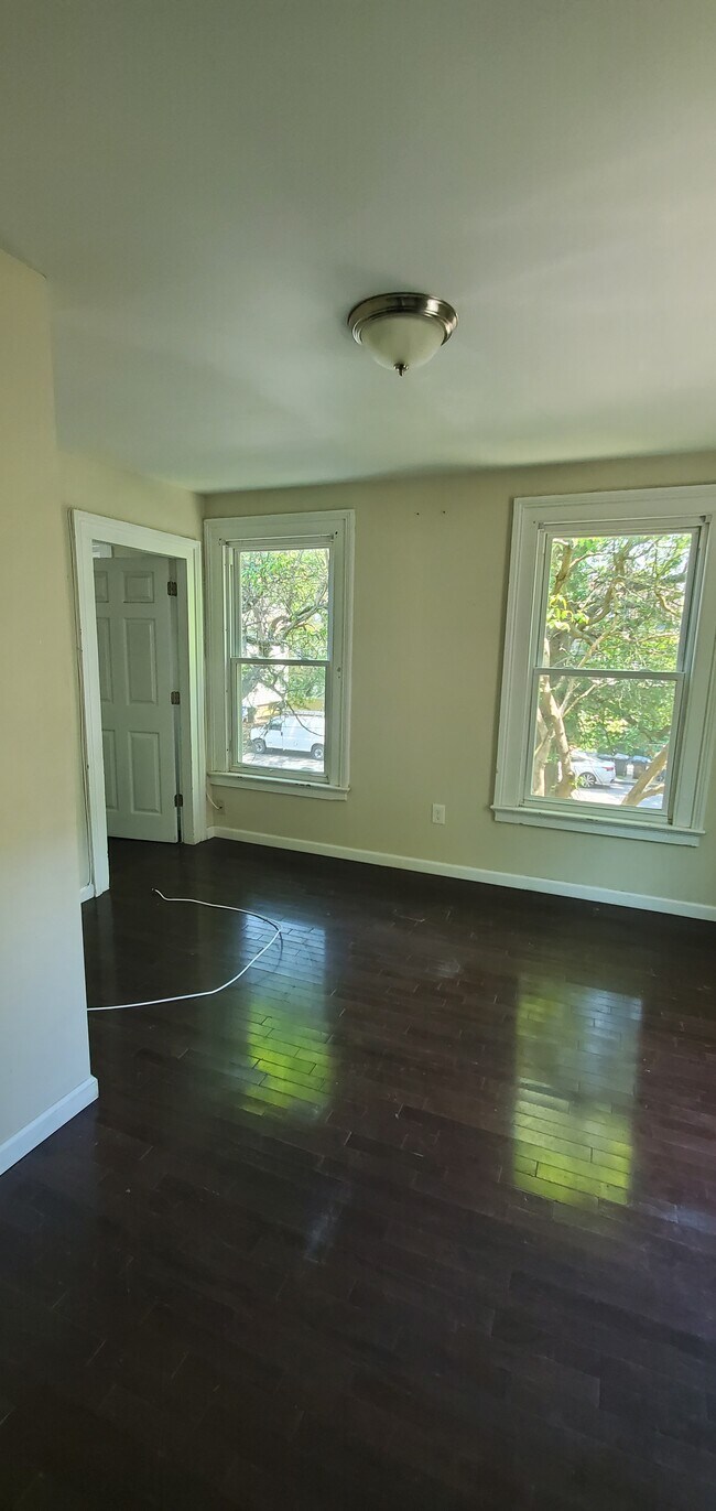 429 Shelton Ave Apartments and Nearby New Haven Apartments For Rent