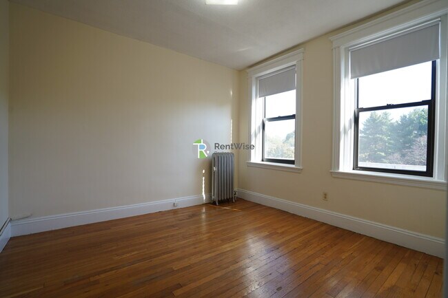 1152 Commonwealth Ave in Boston, MA - Building Photo - Building Photo