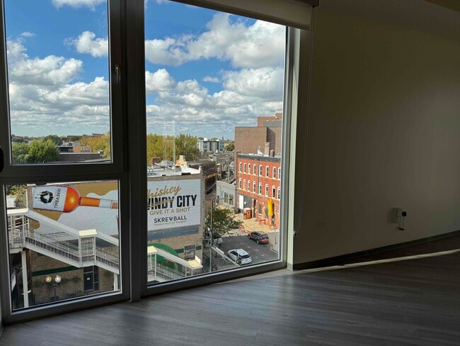 1922 N Milwaukee Ave in Chicago, IL - Building Photo - Building Photo