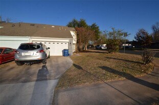 7801 Parliament Pl in Austin, TX - Building Photo