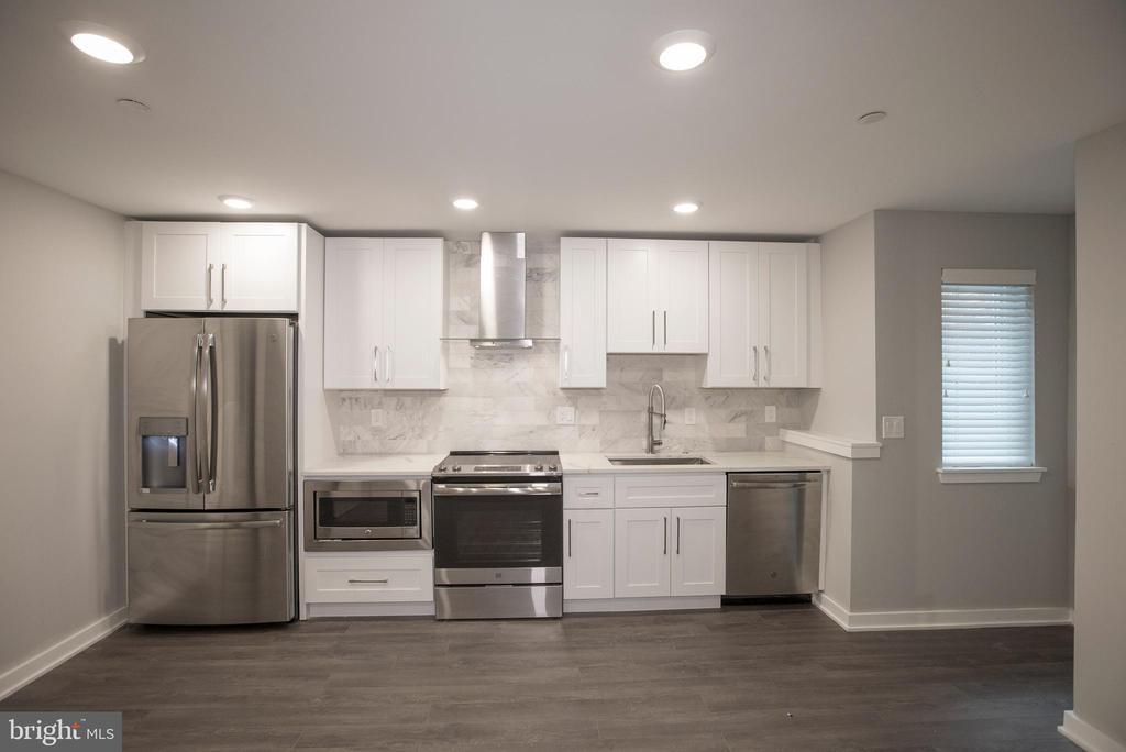 714 N 19th St in Philadelphia, PA - Building Photo