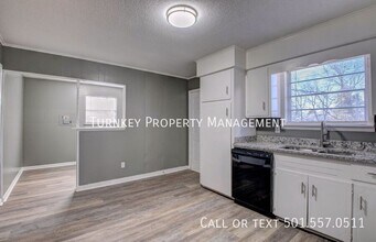 202 Overland Trail in Jacksonville, AR - Building Photo - Building Photo