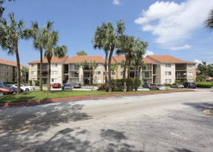 Visconti Condominium in Coral Springs, FL - Building Photo - Building Photo