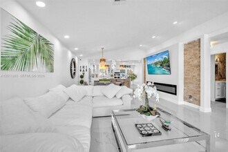 252 Malibu Cir in Greenacres, FL - Foto de edificio - Building Photo