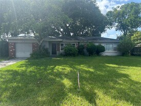 918 Gloriosa Ave in Winter Park, FL - Building Photo