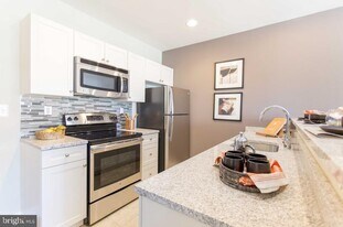 2000-24-1924 Arch St in Philadelphia, PA - Building Photo