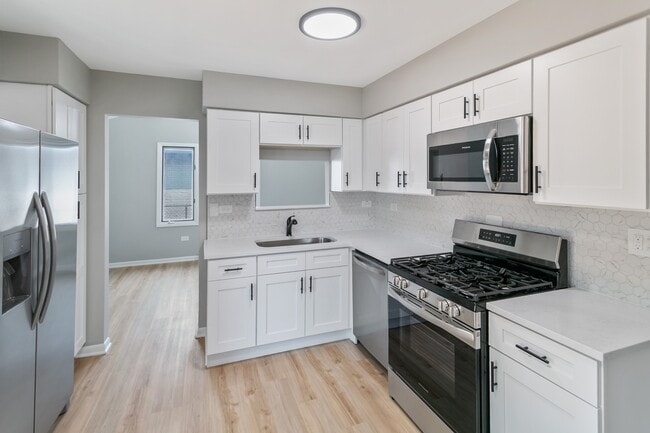 242 S Harper Ave in Glenwood, IL - Building Photo - Building Photo