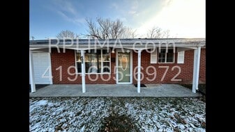 602 MacKenzie Dr in Lima, OH - Building Photo