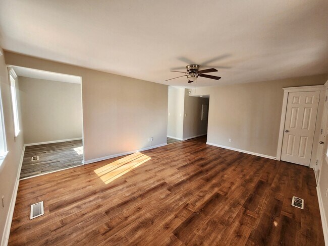 1628 1st St NW in Center Point, AL - Building Photo - Building Photo