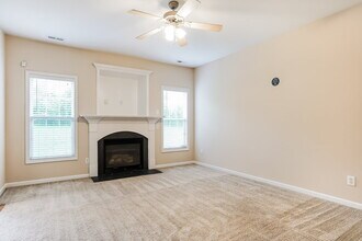 8152 Rolling Glenn Dr in Raleigh, NC - Building Photo - Building Photo