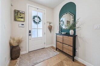 5729 Larkin St in Houston, TX - Foto de edificio - Building Photo