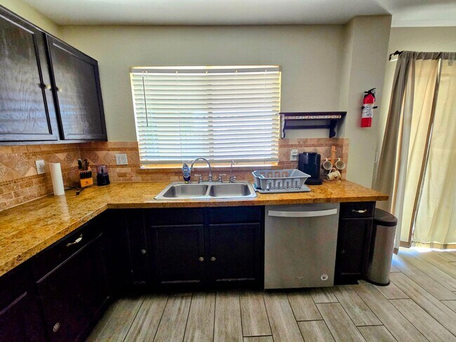 7404 S 30th Ln in Phoenix, AZ - Building Photo - Building Photo