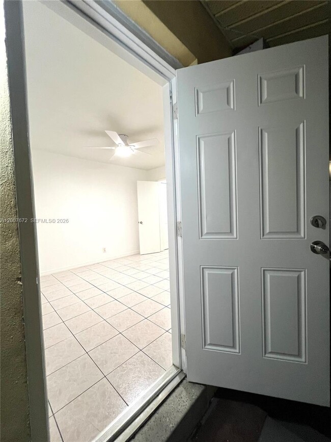 1730 Washington St in Hollywood, FL - Building Photo - Building Photo