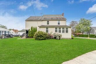 154 Temple St in Stratford, CT - Building Photo - Building Photo